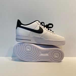 NEW Nike ID AF1 Women’s White/Black Size 8.5